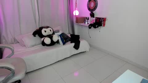  IEY EY  online show from October 5, 4:28 am