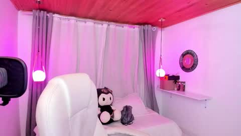  IEY EY  online show from October 21, 3:32 am