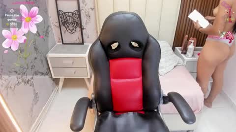 MILEY online show from January 15, 7:31 pm