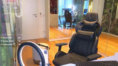 Miley Sin online show from January 18, 2:35 pm