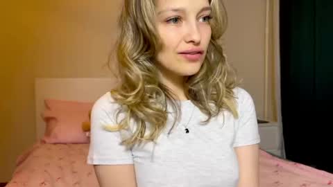 mileyy_cutee online show from May 6, 11:09 pm