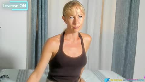 Christine online show from November 3, 2:54 pm