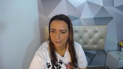 milf_hugeboobs online show from November 15, 11:00 am