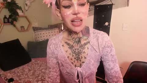 Isabella online show from February 13, 2:40 pm