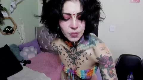Snapshot of milf_onlyseduction chatting on February 27, 1:17 pm Isabella online show from February 27, 1:17 pm