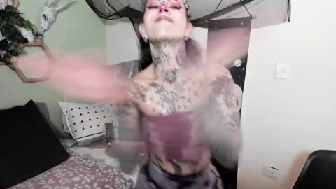 Isabella online show from October 9, 2:32 pm