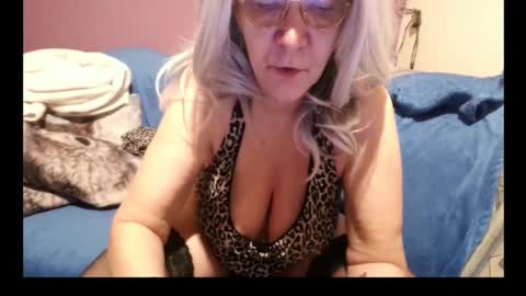 Milfchantal online show from January 20, 7:25 am