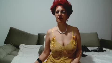 Milfsupreme online show from February 9, 9:28 pm