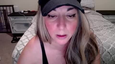 MILF Monee online show from December 27, 12:39 am