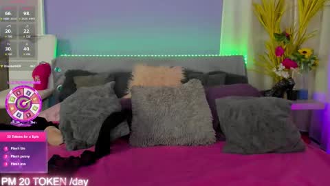 Snapshot of milfsabina chatting on October 18, 5:15 pm MilfSabina online show from October 18, 5:15 pm