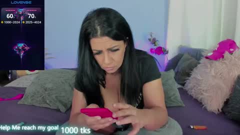 Snapshot of milfsabina chatting on January 29, 12:24 pm MilfSabina online show from January 29, 12:24 pm