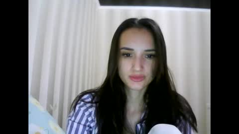 Mila online show from October 16, 8:39 am