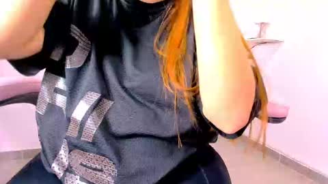 milk_zafira online show from November 9, 12:27 am