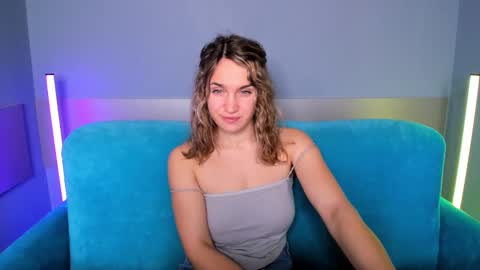 milkablond online show from December 24, 2:21 am