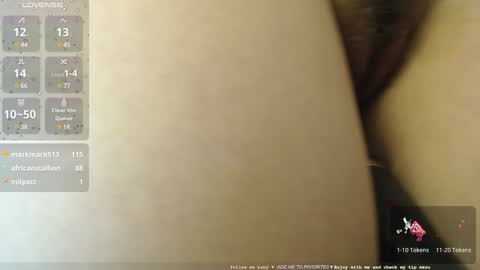 Snapshot of milker_amira chatting on December 5, 4:44 pm Amira online show from December 5, 4:44 pm