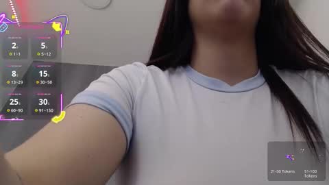 Snapshot of milker_amira chatting on September 12, 1:40 pm Amira online show from September 12, 1:40 pm