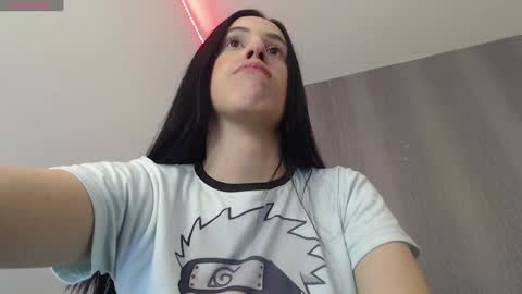 Snapshot of milker_amira chatting on December 8, 4:18 pm Amira online show from December 8, 4:18 pm