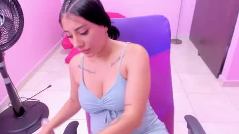 Snapshot of milky__boobs69 chatting on December 11, 12:34 pm vale online show from December 11, 12:34 pm
