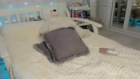 Vivian online show from October 30, 9:11 am