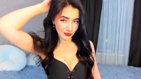 milla moore online show from October 18, 5:48 pm