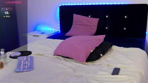 Snapshot of milla_cali chatting on October 16, 6:38 am milla_cali online show from October 16, 6:38 am