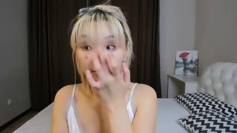 Snapshot of milla_waves chatting on September 17, 7:12 pm Milla or just Mi online show from September 17, 7:12 pm