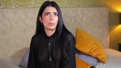 Snapshot of millabliss chatting on October 16, 9:39 pm MillaBliss online show from October 16, 9:39 pm