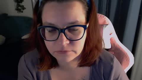 Milla online show from December 5, 1:05 am