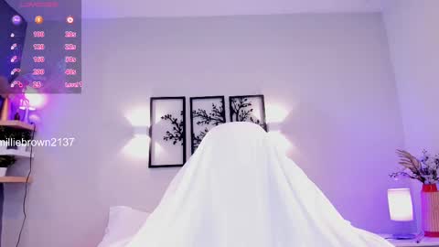 Snapshot of millie_brown21 chatting on September 20, 7:56 pm Millie online show from September 20, 7:56 pm