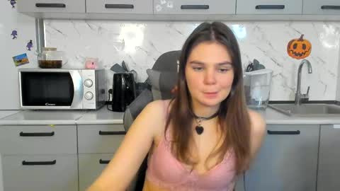 Welcome My name is Tina online show from February 11, 9:25 pm