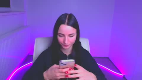 Snapshot of milly_liss chatting on January 22, 12:17 pm Milly online show from January 22, 12:17 pm