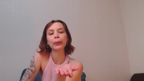 Snapshot of milly_ross23 chatting on October 6, 8:20 am Milly online show from October 6, 8:20 am