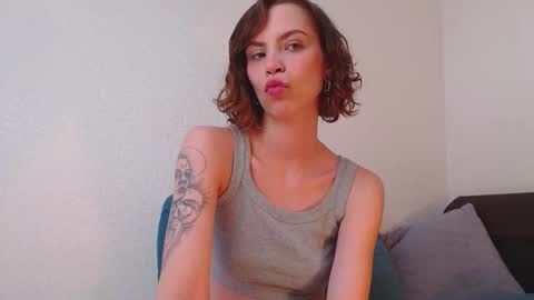 Snapshot of milly_ross23 chatting on September 24, 7:51 am Milly online show from September 24, 7:51 am