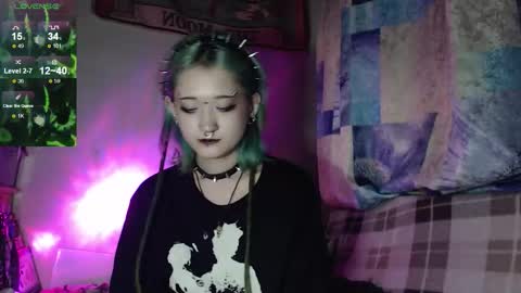 Snapshot of milten_trish chatting on September 18, 5:11 pm milten_trish online show from September 18, 5:11 pm