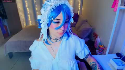 mily_milk_ online show from July 14, 10:43 am
