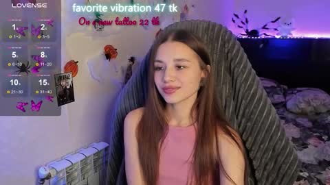 Snapshot of milyamess chatting on October 24, 2:35 pm Emily online show from October 24, 2:35 pm