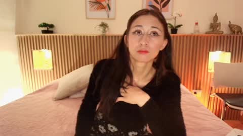 Snapshot of milyrouse___ chatting on December 7, 8:05 pm Milly online show from December 7, 8:05 pm
