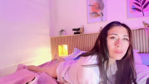 Snapshot of milyrouse___ chatting on January 25, 8:21 pm Milly online show from January 25, 8:21 pm