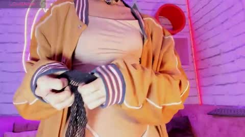 Minji online show from January 24, 11:37 am