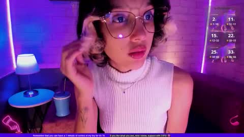 Snapshot of min_minjil chatting on October 23, 7:09 pm Minji online show from October 23, 7:09 pm