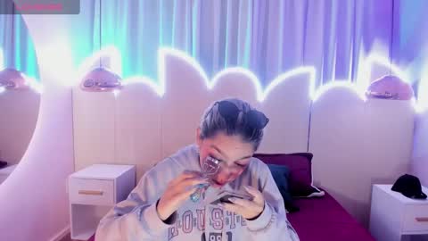 Minji online show from February 21, 12:17 pm