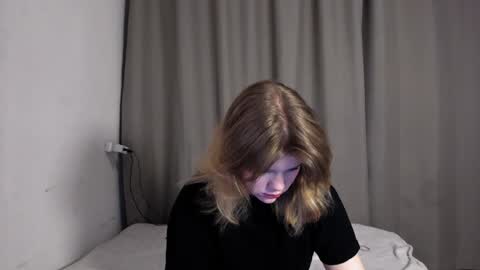 hi Im Mina  online show from January 14, 2:08 am
