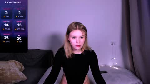 hi Im Mina  online show from December 9, 2:34 am