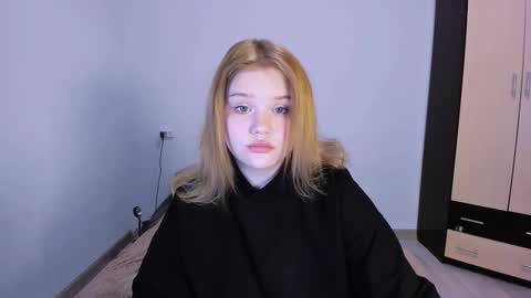 hi Im Mina  online show from November 23, 1:52 am