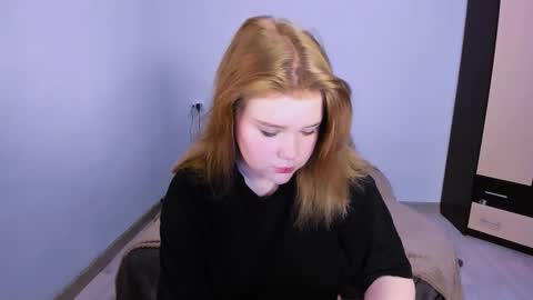 hi Im Mina  online show from November 12, 5:27 am