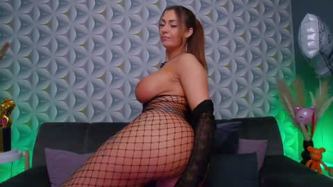 Mina online show from March 27, 9:21 am