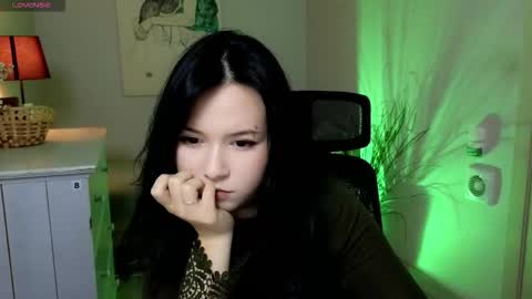 Mina online show from October 4, 3:38 pm