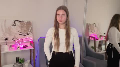 Milly online show from September 9, 1:44 pm
