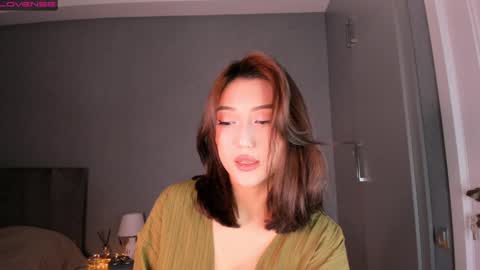 Snapshot of minnie_jin chatting on December 22, 2:06 pm minnie_jin online show from December 22, 2:06 pm