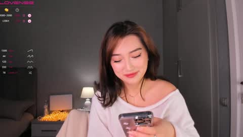 Snapshot of minnie_jin chatting on February 8, 12:28 pm minnie_jin online show from February 8, 12:28 pm